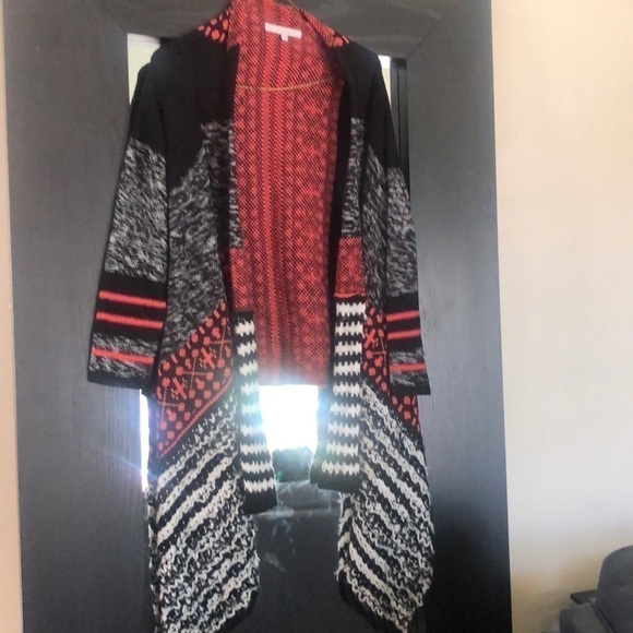 CARDIGAN. Red, black, and white S/M 🛍 - Picture 2 of 2